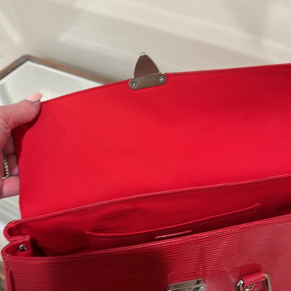 Louis Vuitton epi-BNWT - Picture 9 of 12